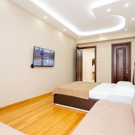 Central Cozy 3Bd-2Bath Apartment تبليسي المظهر الخارجي الصورة