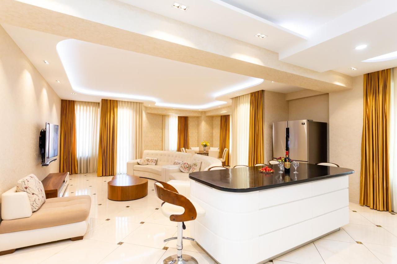 Central Cozy 3Bd-2Bath Apartment تبليسي المظهر الخارجي الصورة