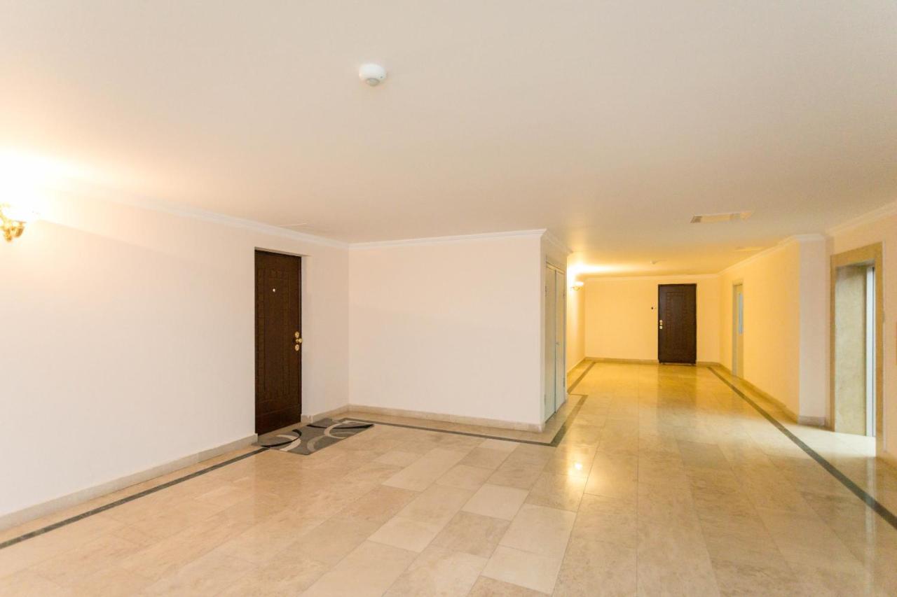 Central Cozy 3Bd-2Bath Apartment تبليسي المظهر الخارجي الصورة