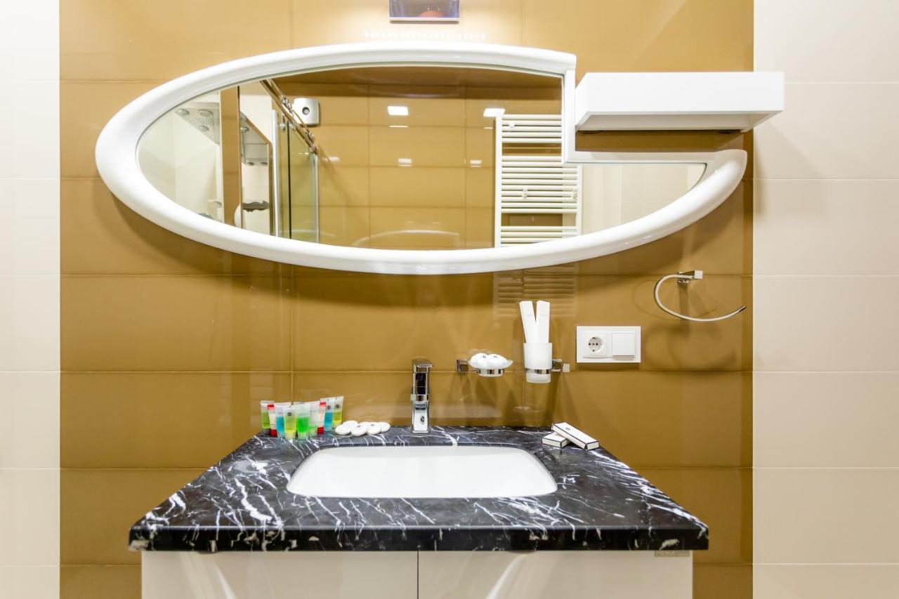 Central Cozy 3Bd-2Bath Apartment تبليسي المظهر الخارجي الصورة