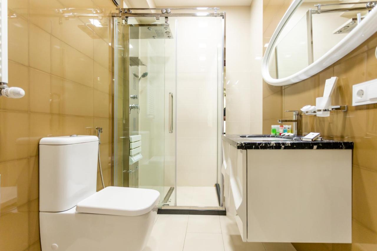 Central Cozy 3Bd-2Bath Apartment تبليسي المظهر الخارجي الصورة