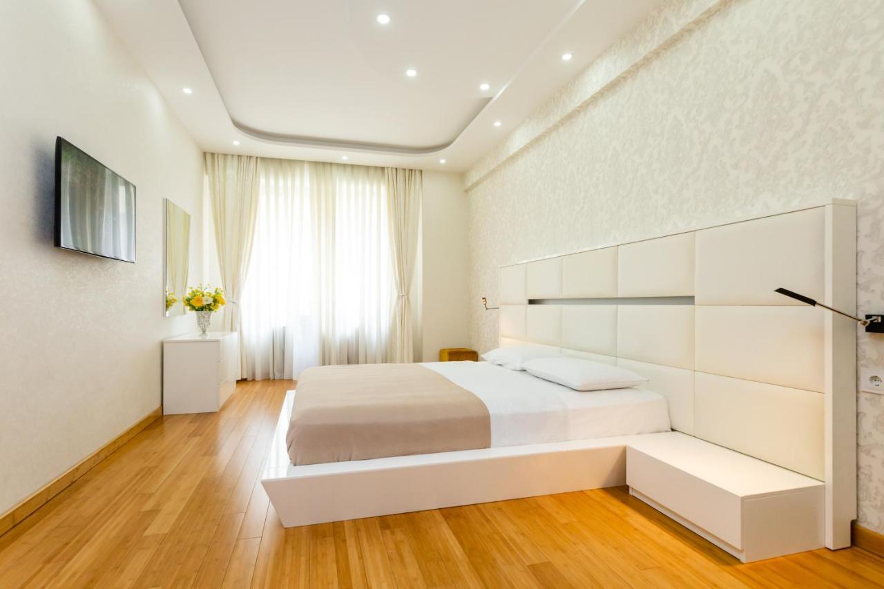 Central Cozy 3Bd-2Bath Apartment تبليسي المظهر الخارجي الصورة